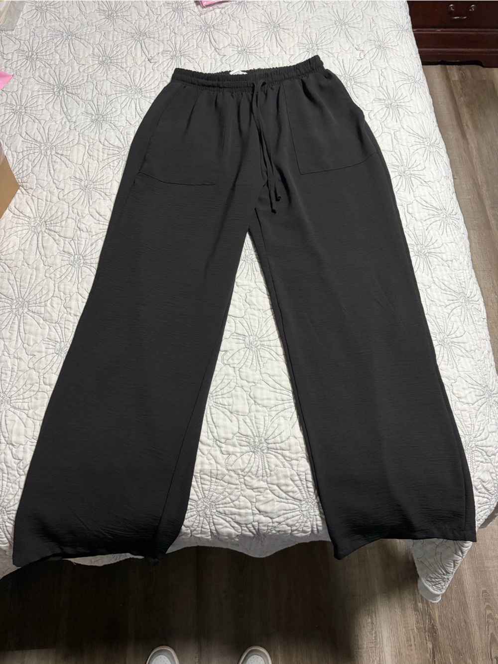 Women's Black Wide-Leg Pull-On Pants